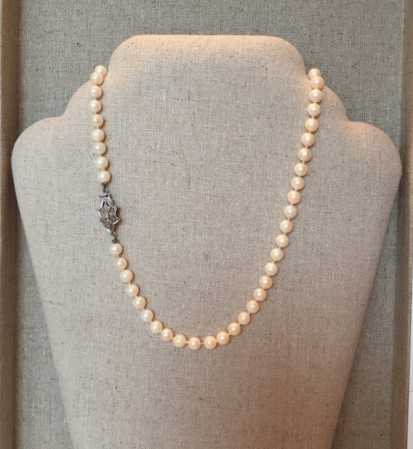 Pearl necklace