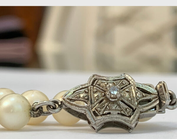 Pearl necklace - Image 7