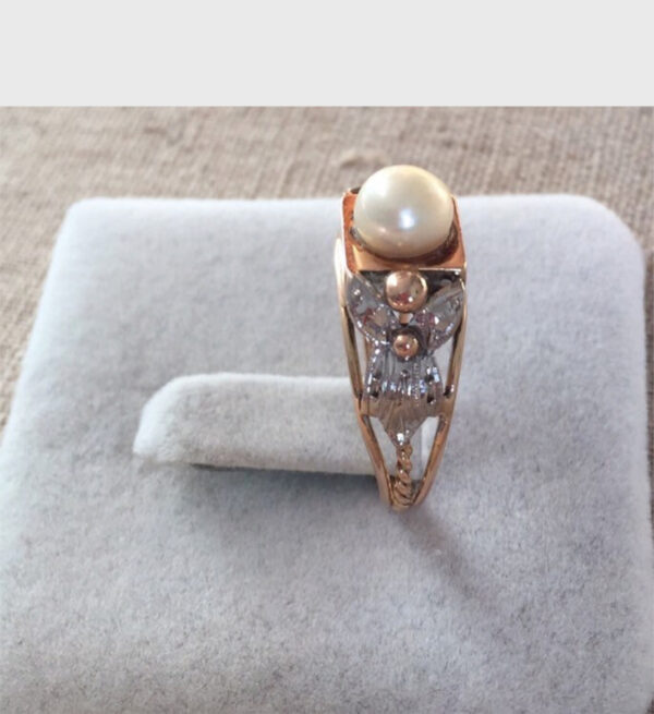 Vintage Pearl Ring - Image 8