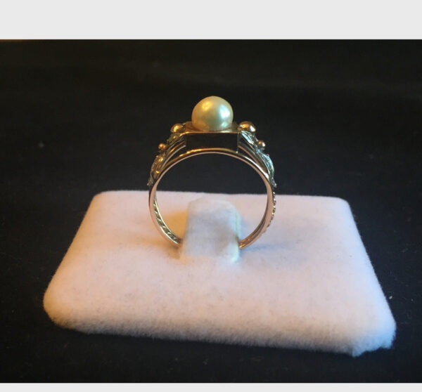 Vintage Pearl Ring - Image 6