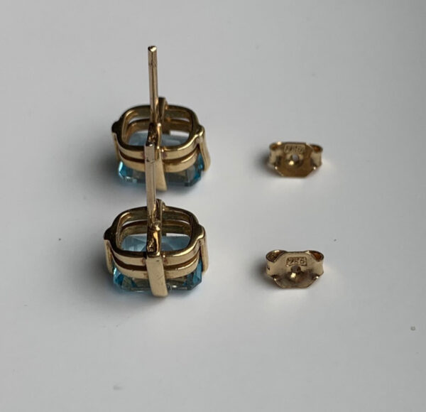 Vintage Gold Earrings - Image 4