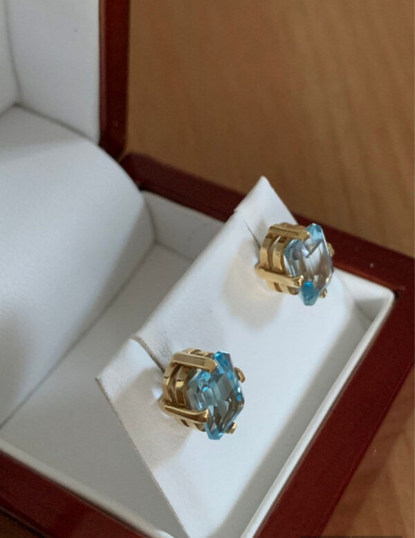 Vintage Gold Earrings - Image 6