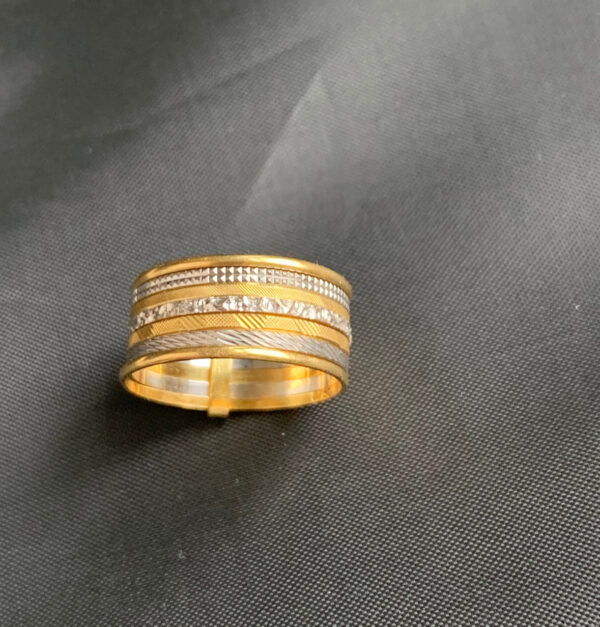 Gold Ring - Image 4