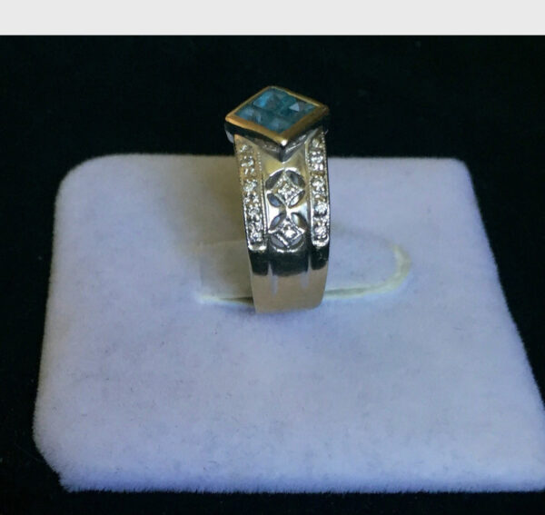 Gold Diamond Ring - Image 3