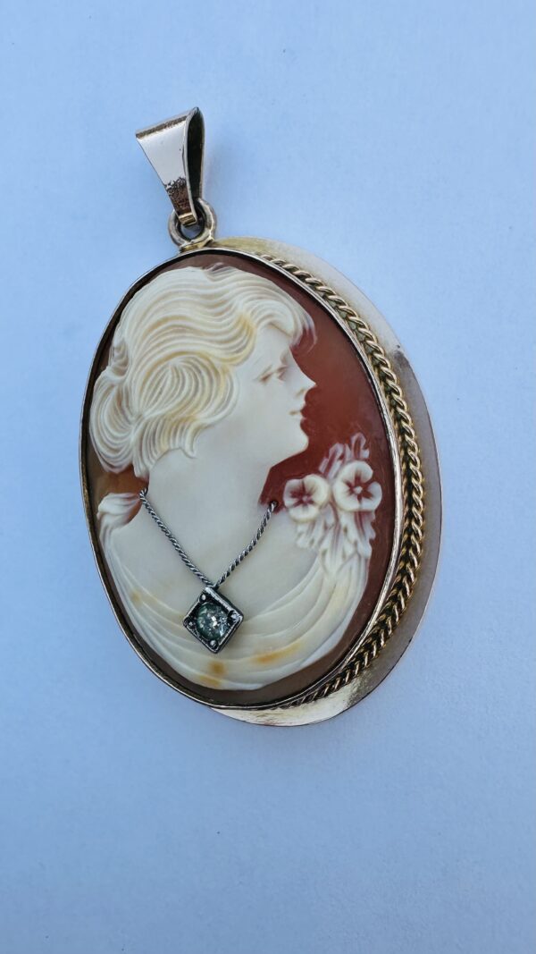 Vintage Cameo - Image 8